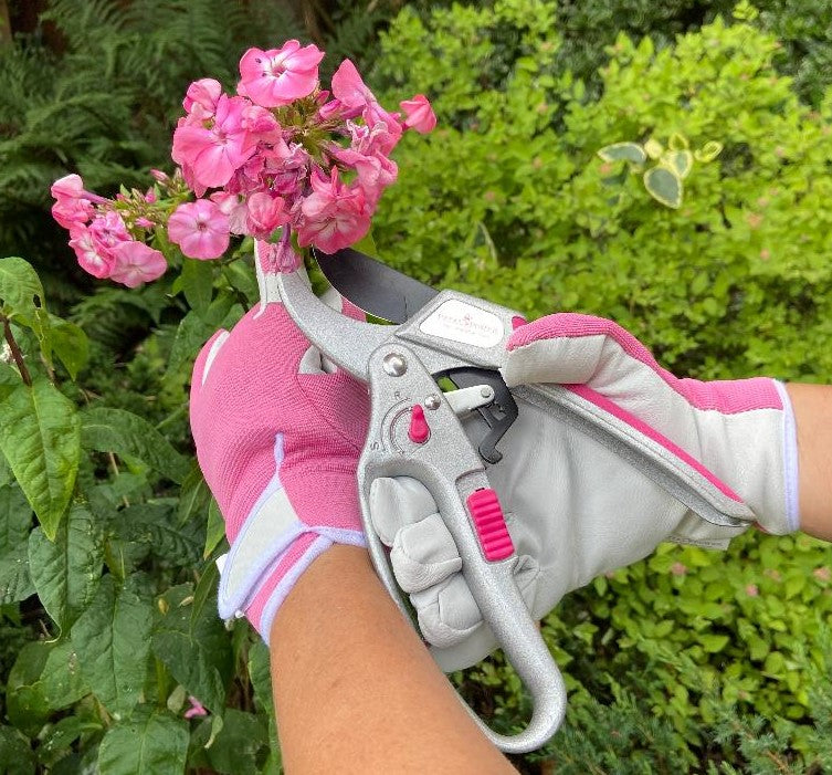 Petal Power Ladies Gardening Glove & Ratchet Pruner Secateurs (Great for weaker hands) Set.