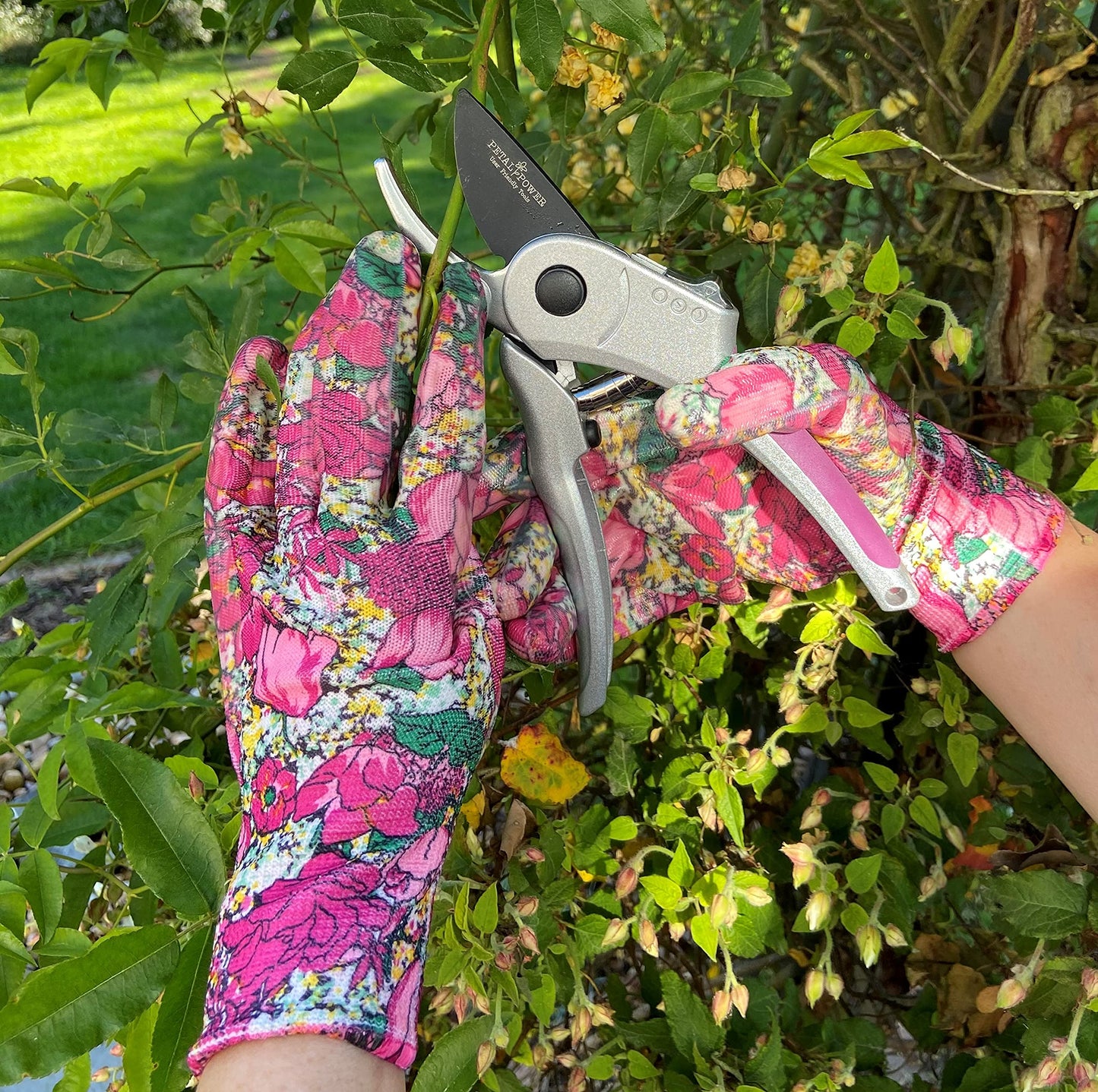 Ladies Garden Secateurs - Adjustable Hand Width (Suitable Small to Large Hands)