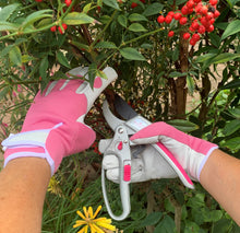 Load image into Gallery viewer, Petal Power Ladies Advanced 2-in-1 Ratchet Pruner Secateurs - 5 X Power Gardening Secateurs
