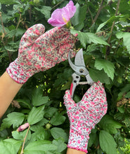 Load image into Gallery viewer, Petal Power Ladies Garden Secateurs - Premier Deluxe Quality Razor Sharp Gardening Pruners
