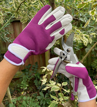 Load image into Gallery viewer, Petal Power Ladies Garden Secateurs - Premier Deluxe Quality Razor Sharp Gardening Pruners
